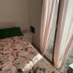 Golden Lungarno River Apartment