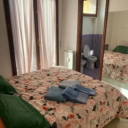 Golden Lungarno River Apartman
